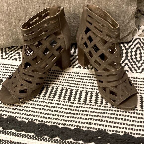 Qupip ankle boots Size 7 - Picture 6 of 8